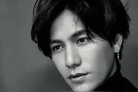 《三体》露了半脸的罗辑饰演者是谁？图片