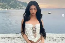伊能静儿子女装癖好？一头长发身穿蕾丝镂空吊带，网友：不理解图片