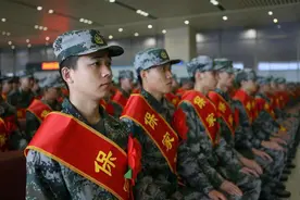 2022征兵政策有变化，部分学生会在政审环节被淘汰，成绩好也不行图片