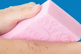 为什么不建议大家“搓澡”？"洗浴王"搓掉的是你的皮肤保护层图片