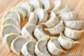 调韭菜馅，无论荤素，记住“3不放”，很多人喜欢放，难怪味不香图片