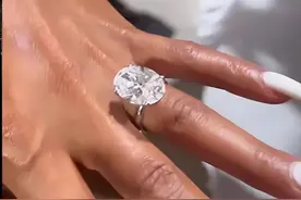 隆多求婚成功，女友晒鸽子蛋钻戒，球迷恶搞称祝保罗幸福图片