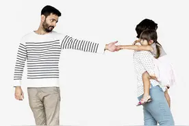 父母离婚该不该告诉孩子？这样做，对孩子更好图片