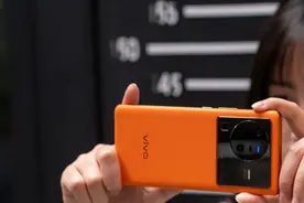 定位与口碑齐“升杯”，最强旗舰vivo X80系列从何而来？图片
