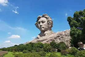 湖光山色尽收眼底！长沙旅游打卡必备的唯美句子图片