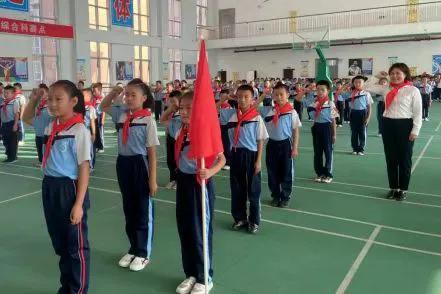 ϲӭ��ʮ�� ���������쾴�� | �������ٹ�ί��֯�����ȶӿ�չӭ����