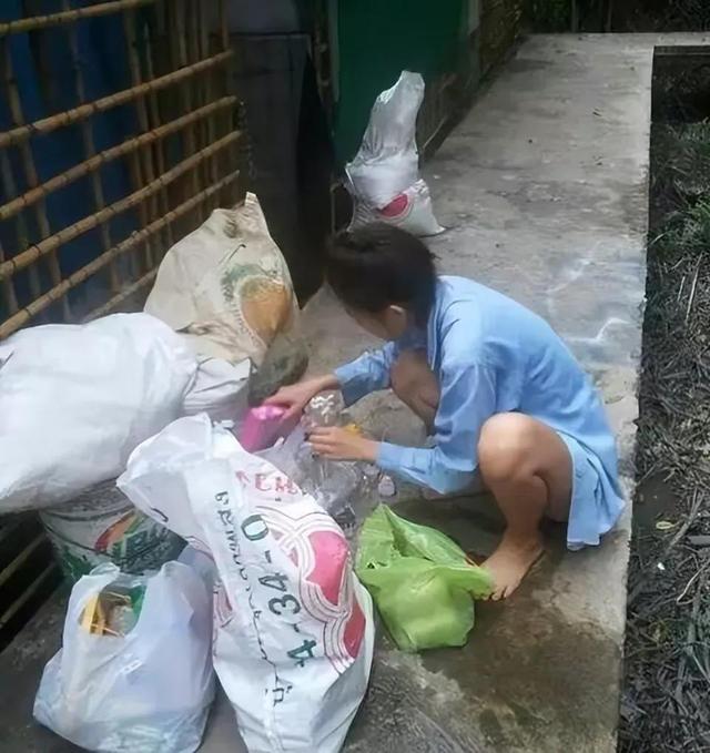 因不给弟弟买房子，女博士被父亲砍死，父亲大骂：白眼狼该杀
