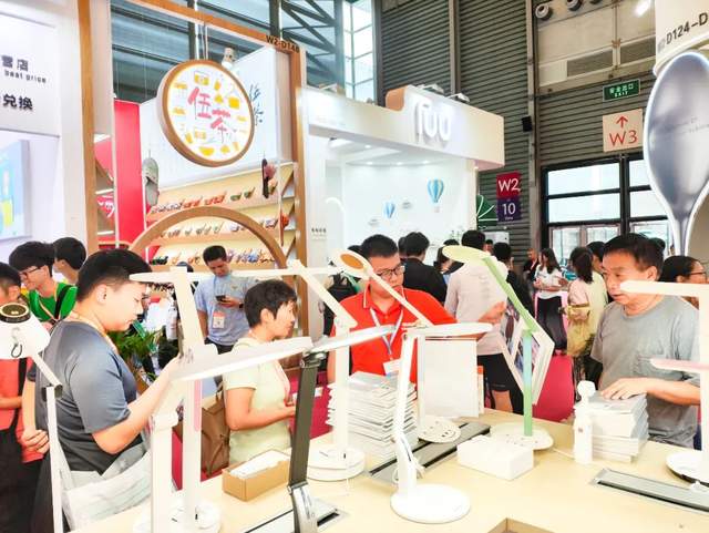 ed88152b743b4628ba6e8d0401f16ff7~tplv-tt-shrink:640:0.image?traceid=20230720162738C55F9C2D15FF64F9AD29&x-expires=2147483647&x-signature=AMGhfpg2UFKtClWeEsmLEBaewRU%3D