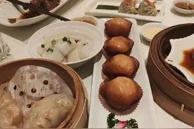 和香港朋友AA制，我们绝交了图片
