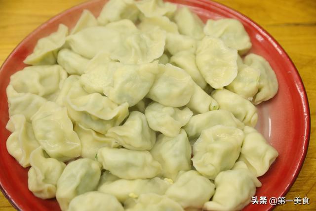 正月初五，别忘开门迎财神，还有“做三事吃二样”，迎财神发大财