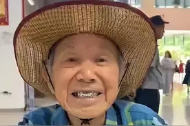 超过这个岁数就不能跟团游？大爷大妈有话说！图片