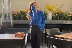 今年又被一种裤子惊艳，叫“开叉裤”，搭高跟、平底鞋都好看图片