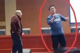 高考成绩出来了，那个抢话筒怒怼教授的蒋同学，他赢得很彻底图片