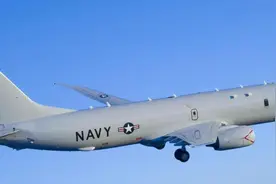 美犯下了大错，美P8A侦察机闯入南海，遭中方战机贴身拦截1小时，图片