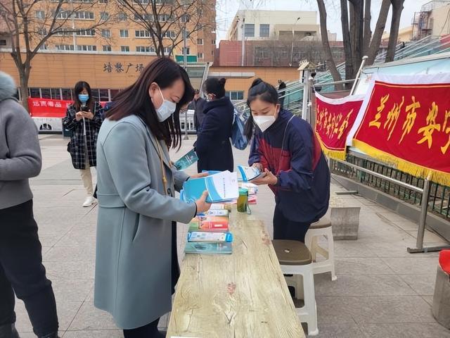 追梦新时代 巾帼绽芳华——区妇联举办庆祝第113个“三八”国际劳动妇女节系列活动