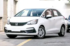 低油耗大空间设计，自动挡日系家用小车，低价又好养活，本田飞度图片
