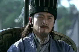 诸葛亮草船借箭时，曹操为何不放火箭烧他？图片