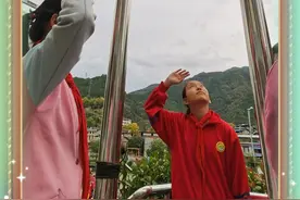 广元乡村小学的2021年秋季田径运动会（学生30来人）图片