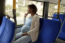 怀孕女子蹭车15天,一次同事骑车上班,女子丈夫：影响胎儿了快道歉图片