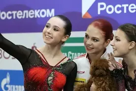 瓦利耶娃恋爱！16岁发育成熟身材傲人，男友黑历史被扒，情史丰富图片