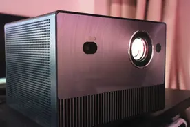 大白墙终于派上用场了！海信Vidda 4K全色激光投影C1开箱小测图片