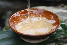 白酒口感如此“辛辣”，为啥能反超传承千年的黄酒，成为流行酒？图片