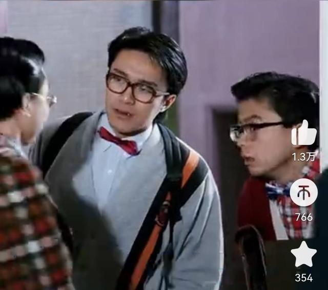 《逃学威龙》31年主创命运坎坷迥异，两人涉及重案，8人遗憾离世