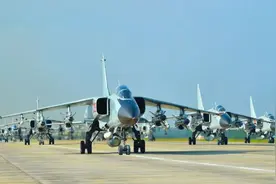 如果南海和台海发生冲突，美国会先撑不住，海南岛将成为关键？图片