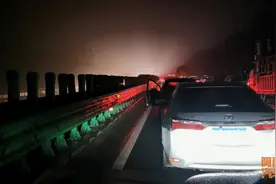 高速遇到大堵车又冷又饿，喵哥试驾比亚迪唐dmi，优势出来了图片