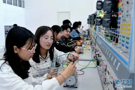 职业本科毕业生“吃香”，是个开始图片
