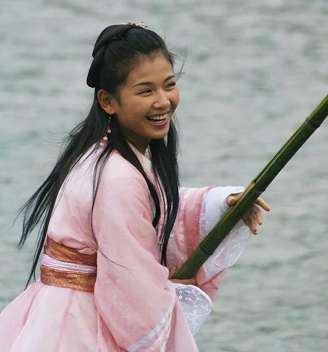 事实证明，“国民女神”刘涛，已经走上了另外一条“不归路”
