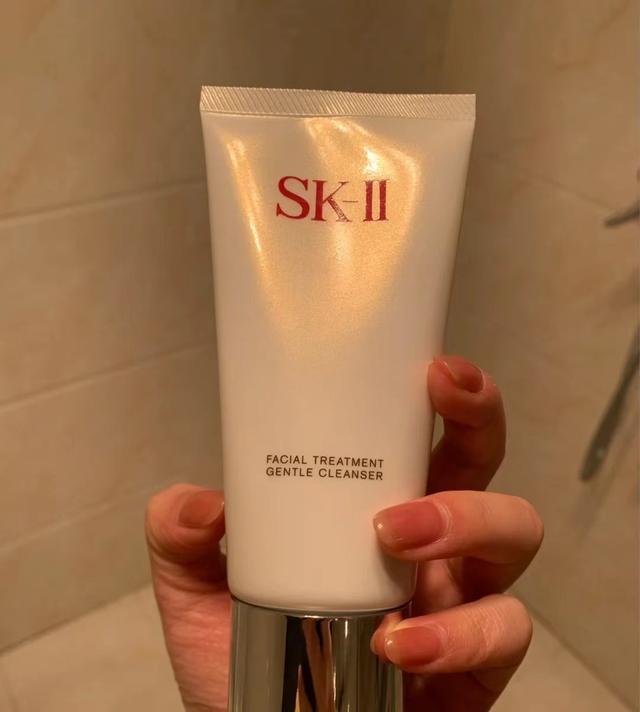 油皮最爱的洗面奶盘点：从平价到贵妇，总有一款适合你