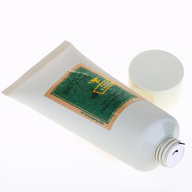 卸妆洗面奶推荐：这些洁面乳，能够快速溶解彩妆和其它污垢效果好