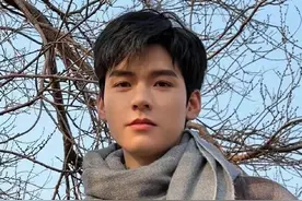 成也萧何败也萧何，龚俊粉丝花万元后脱粉回踩，肖战就是前车之鉴图片