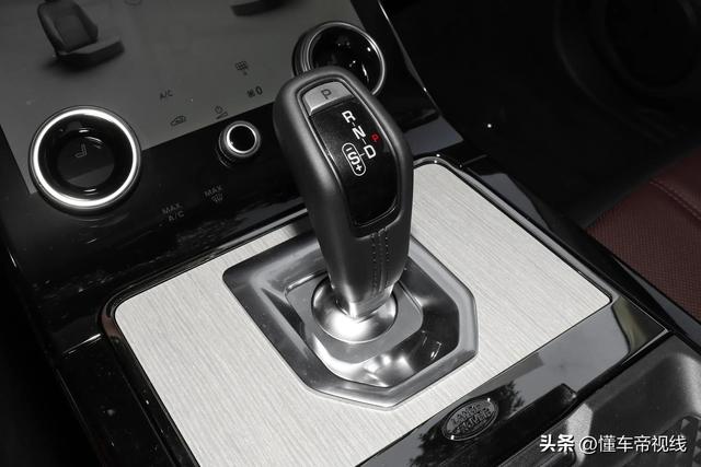 新车|同价选它or科林斯古铜特别版?极光L实拍,售价42.98万
