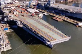 120000吨航母将服役？可搭载75架五代机，真的能领先全球50年？图片