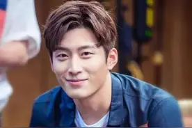 8年后，再看窦骁，不和程晓玥恋爱或许是明智的选择图片