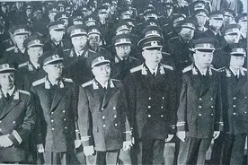 解密：“警备区”是什么级别？司令是什么军衔？图片