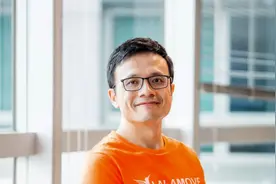 用100元在澳门赢3000万，靠炒房赚6个亿，创业成功公司估值超百亿图片
