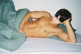 肌肉爆棚 健壮与帅气 颜值与肌肉俱佳 肌肉男神 八块腹肌 人鱼线体育生图片