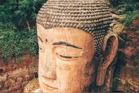 62年政府修缮乐山大佛，在心脏部位发现密室，揭开1200年前的传说图片