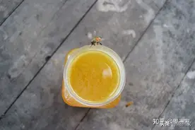 蜂蜜保质期多长？蜂蜜到底什么时候会坏？蜂蜜买回来多久喝完好？图片