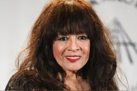 传奇女歌手罗尼·斯佩克特癌症去世，享年78岁，赞达亚等众星悼念图片