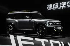 捷途T-X：路虎卫士平替？硬刚坦克300！四驱带锁有大梁，不心动？图片