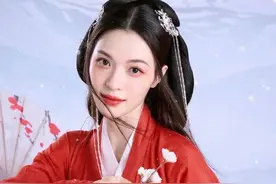 钟楚曦穿红色古装氛围感十足 低眉浅笑似清冷美人图片