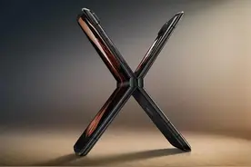 摩托罗拉新发布MOTO razr 2022图片