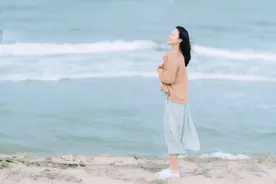 中年女人，遇到蓝颜知己，是一场劫难图片