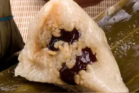 煮粽子时，有人用冷水，有人用开水！大厨：都不对，教您正确做法图片