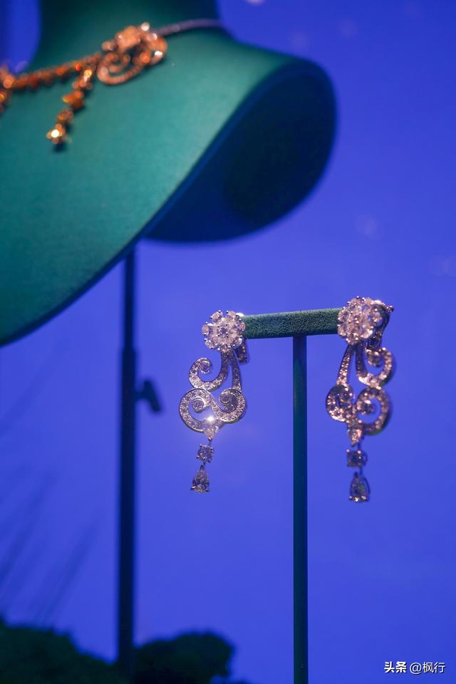 꾭䣬ʱű龭ѴչӭɫйϦ