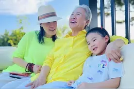 祖孙三代同堂！王楠带儿女烤肉，6岁笑笑神似姥姥，郭斌失落反省图片
